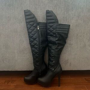 JustFab Black Knee High Quilted Heeled Boots